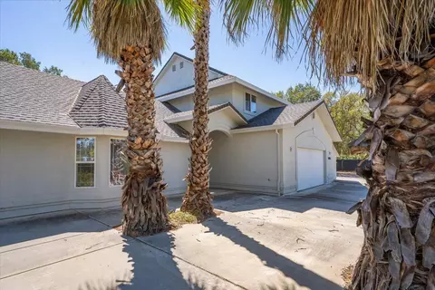 21235 Meadowgate Dr, Red Bluff, CA 96080 photo 1
