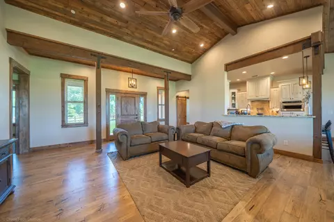 Living - 20387 Blue Mtn, Redding, CA 96003 photo 4 of 5