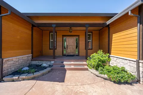 Exterior - 20387 Blue Mtn, Redding, CA 96003 photo 9 of 39