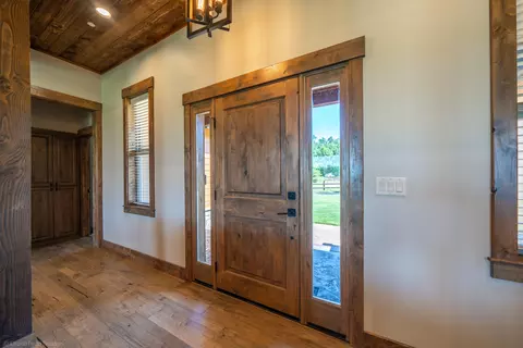 Entry Way - 20387 Blue Mtn, Redding, CA 96003 photo 1 of 1