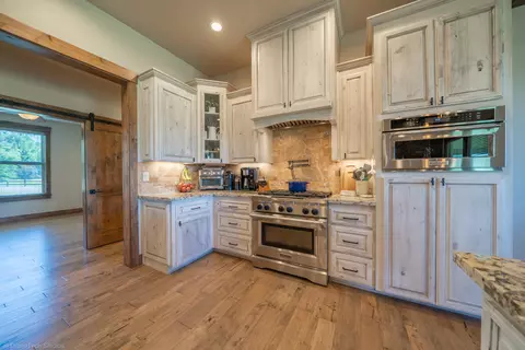 Kitchen - 20387 Blue Mtn, Redding, CA 96003 photo 4 of 4