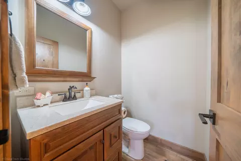 Bath - 20387 Blue Mtn, Redding, CA 96003 photo 5 of 5