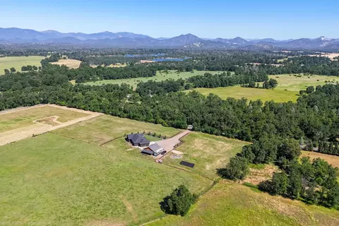 View/Area - 20387 Blue Mtn, Redding, CA 96003 photo 8 of 13