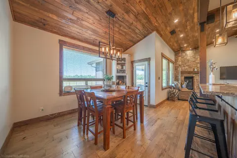Dining - 20387 Blue Mtn, Redding, CA 96003 photo 3 of 3