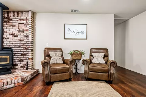 Living - 8264 Equestrian Dr, Redding, CA 96001 photo 3 of 3
