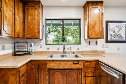 Kitchen - 8264 Equestrian Dr, Redding, CA 96001 photo 3 of 5