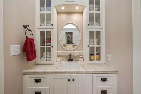 Bath - 22922 Kentucky Ln, Bella Vista, CA 96008 photo 5 of 5