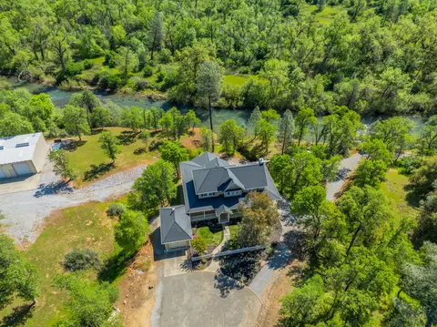 View/Area - 22922 Kentucky Ln, Bella Vista, CA 96008 photo 2 of 15