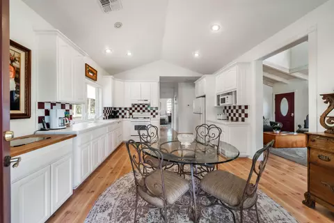 Kitchen - 22922 Kentucky Ln, Bella Vista, CA 96008 photo 5 of 7