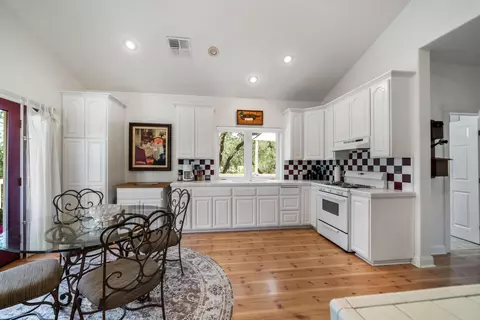 Kitchen - 22922 Kentucky Ln, Bella Vista, CA 96008 photo 4 of 7