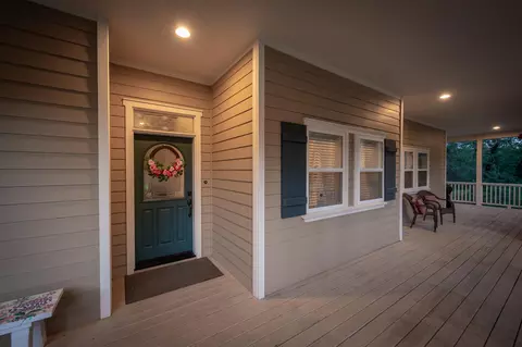 Exterior - 22922 Kentucky Ln, Bella Vista, CA 96008 photo 4 of 19