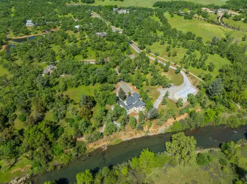 View/Area - 22922 Kentucky Ln, Bella Vista, CA 96008 photo 13 of 15