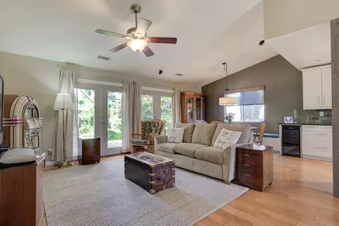 Living - 975 Partridge Dr, Redding, CA 96003 photo 2 of 2