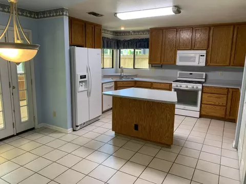 3250 Driftstone Dr, Anderson, CA 96007 photo 3
