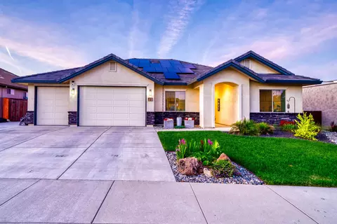 Exterior - 951 Katmai Pl, Redding, CA 96001 photo 14 of 25