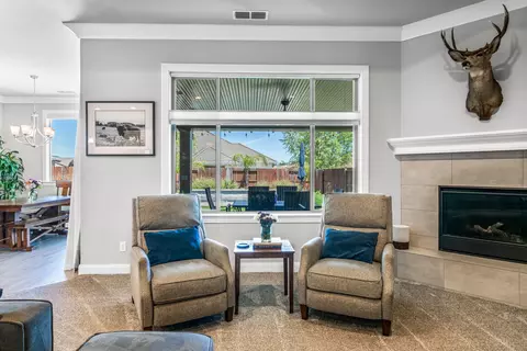 Living - 951 Katmai Pl, Redding, CA 96001 photo 1 of 1