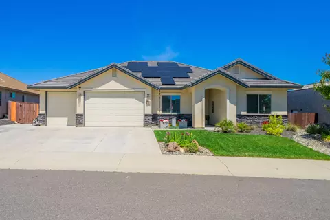 951 Katmai Pl, Redding, CA 96001