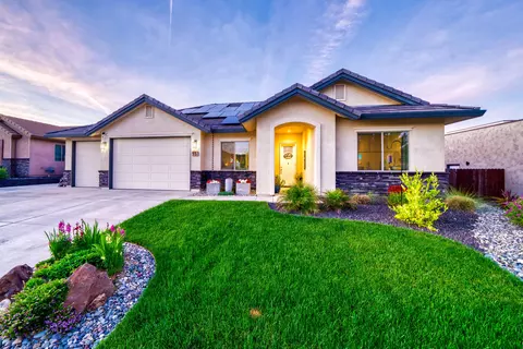 Exterior - 951 Katmai Pl, Redding, CA 96001 photo 15 of 25