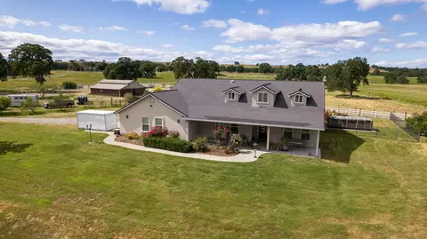 10890 Carey Ln, Red Bluff, CA 96080