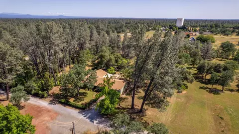 View/Area - 11518 E Stillwater Way, Redding, CA 96003 photo 4 of 9