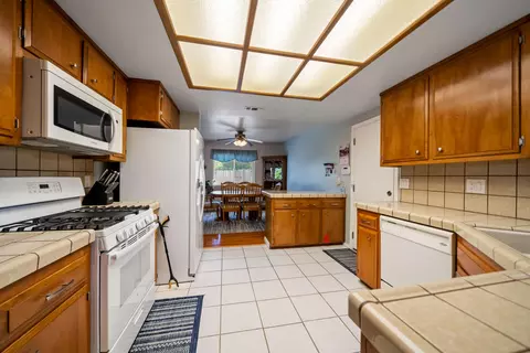 Kitchen - 1911 Mary Lake Dr, Redding, CA 96001 photo 1 of 2