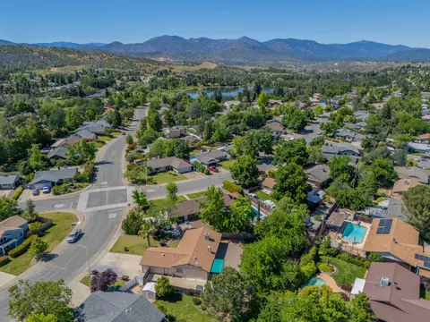 View/Area - 1911 Mary Lake Dr, Redding, CA 96001 photo 4 of 4