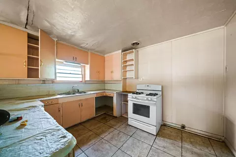 Kitchen - 3311 Bechelli Ln, Redding, CA 96002 photo 2 of 2