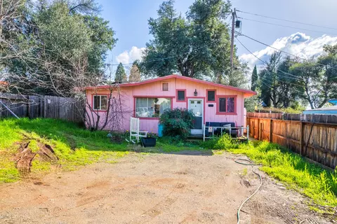 Exterior - 3311 Bechelli Ln, Redding, CA 96002 photo 4 of 16