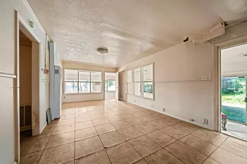 Living - 3311 Bechelli Ln, Redding, CA 96002 photo 1 of 3