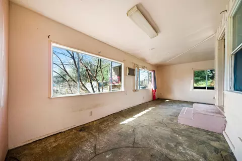 Exterior - 3311 Bechelli Ln, Redding, CA 96002 photo 8 of 16