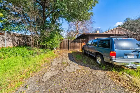 Exterior - 3311 Bechelli Ln, Redding, CA 96002 photo 2 of 16