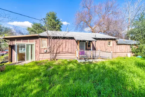 Exterior - 3311 Bechelli Ln, Redding, CA 96002 photo 7 of 16