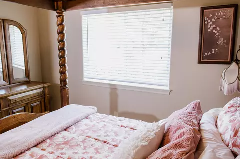 Bedroom - 12866 Gardenia Ave, Red Bluff, CA 96080 photo 7 of 7