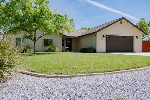 Exterior - 12866 Gardenia Ave, Red Bluff, CA 96080 photo 2 of 2