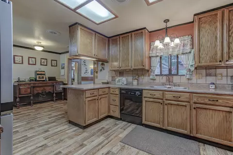Kitchen - 37233 Serpentine Ln, Burney, CA 96013 photo 3 of 3