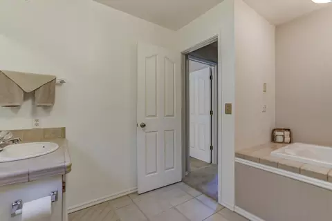 Bath - 37233 Serpentine Ln, Burney, CA 96013 photo 2 of 5