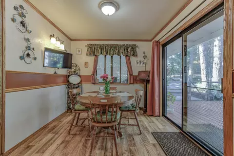 Dining - 37233 Serpentine Ln, Burney, CA 96013 photo 4 of 5