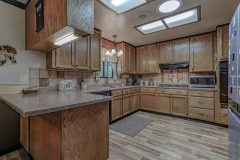 Kitchen - 37233 Serpentine Ln, Burney, CA 96013 photo 1 of 3