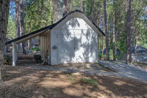 Exterior - 37233 Serpentine Ln, Burney, CA 96013 photo 16 of 21