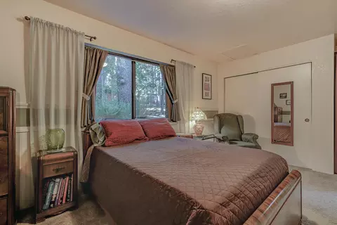 Bedroom - 37233 Serpentine Ln, Burney, CA 96013 photo 6 of 7