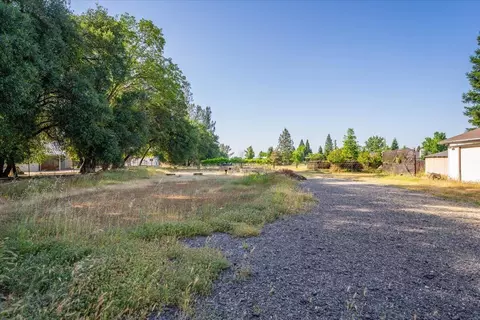 13117 Spring Lake St, Redding, CA 96003 photo 46