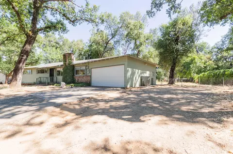6026 Emerald Ln, Redding, CA 96001