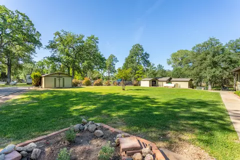 Exterior - 21083 Oak Knoll Rd, Redding, CA 96003 photo 9 of 16