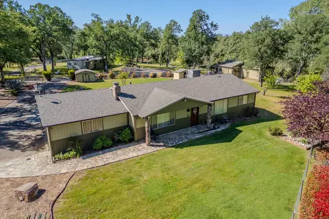 Exterior - 21083 Oak Knoll Rd, Redding, CA 96003 photo 16 of 16