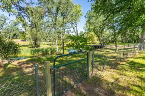 Other - 21083 Oak Knoll Rd, Redding, CA 96003 photo 3 of 7