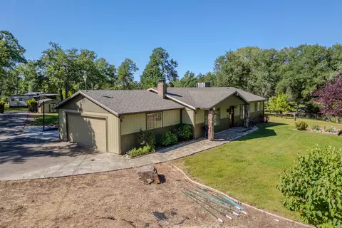 Exterior - 21083 Oak Knoll Rd, Redding, CA 96003 photo 15 of 16
