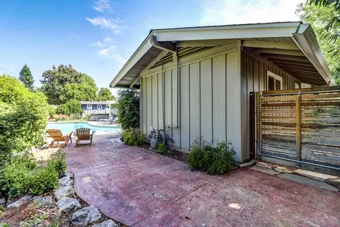Exterior - 840 Hallmark Dr, Redding, CA 96001 photo 7 of 17