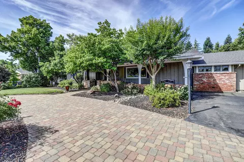 Exterior - 840 Hallmark Dr, Redding, CA 96001 photo 3 of 17
