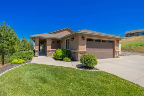 4361 Risstay Way, Shasta Lake, CA 96019