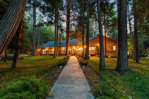32939 Piney Wds Ln, Shingletown, CA 96088